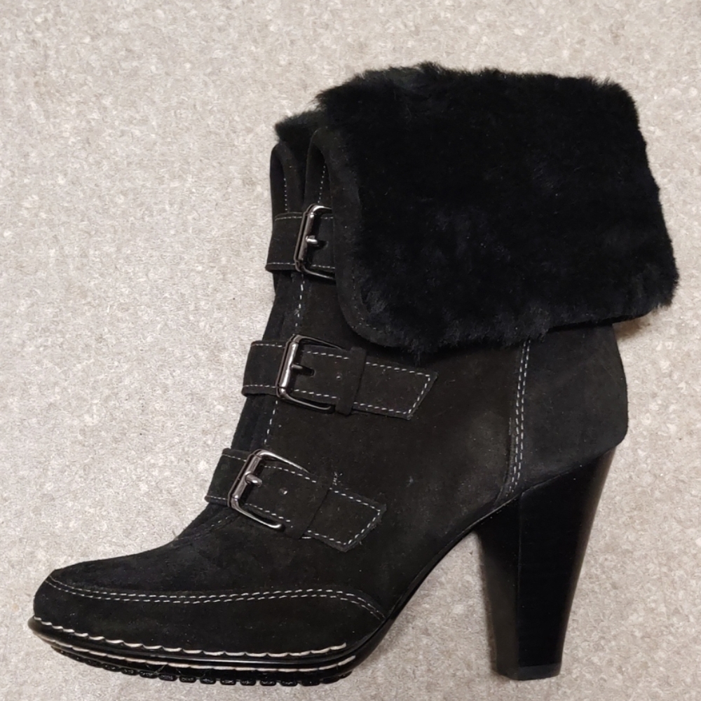 Sofft black suede and fur boots